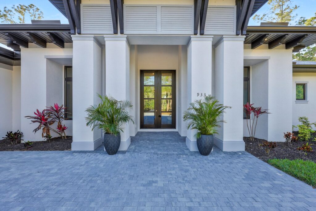 933 11th St SW, Naples, FL 34117 (2)
