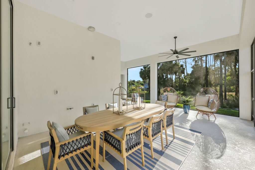 933 11th St SW, Naples, FL 34117 (31)