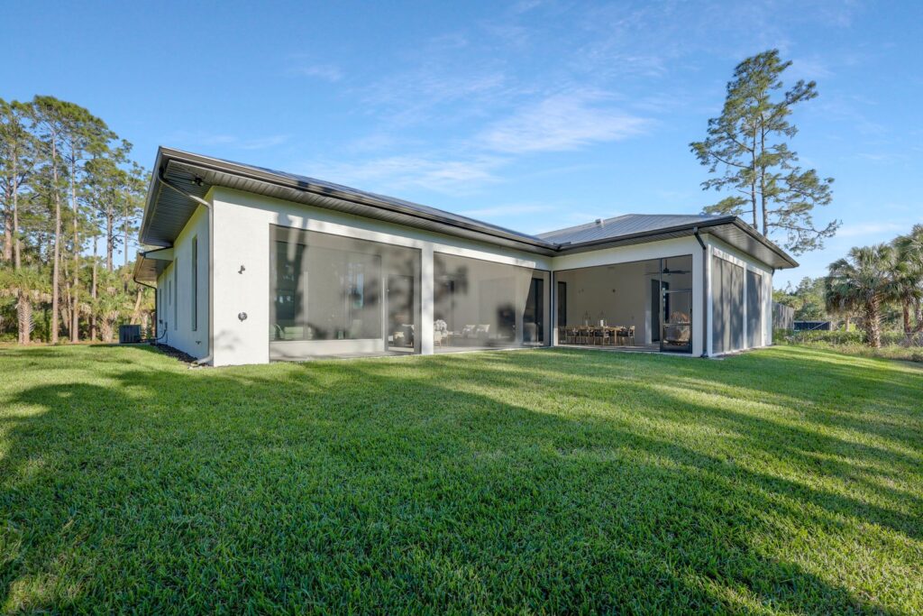 933 11th St SW, Naples, FL 34117 (33)